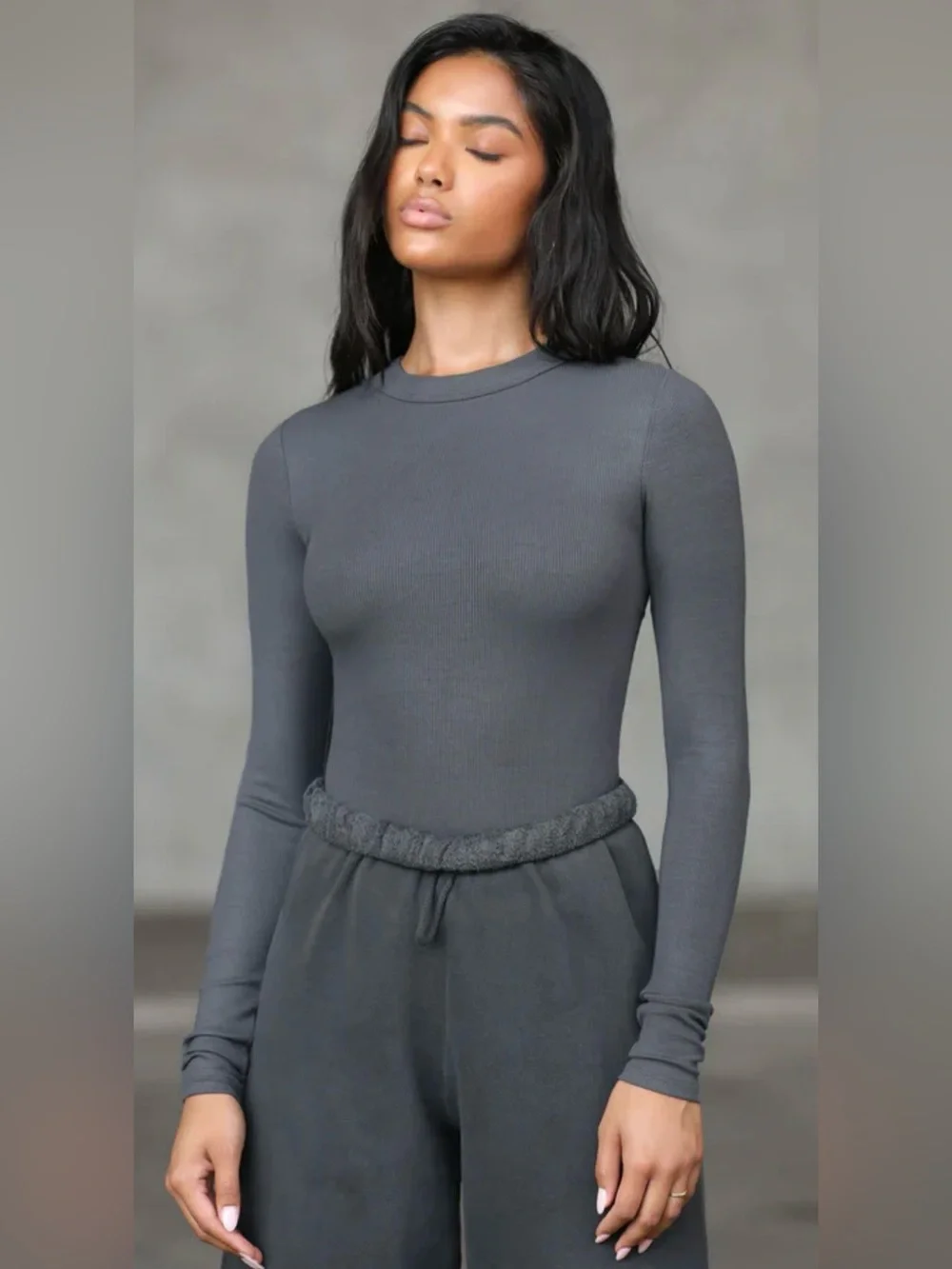 Joah Brown Crewneck Long Sleeve in Smoke Rib (Size XS/S). - Picture 4 of 4